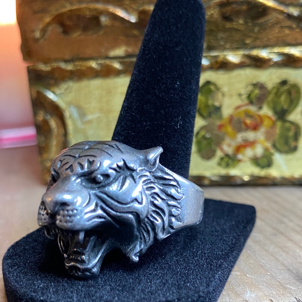 Gothic Silver Tiger Head Ring Size 12 - Picture 7 of 7